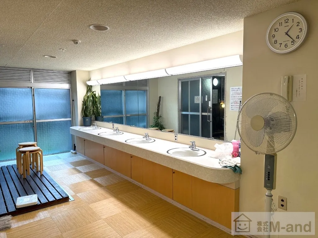 脱衣場（女湯）