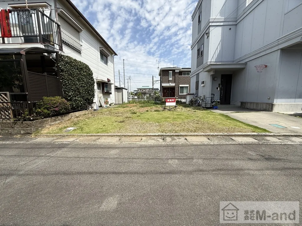 前面道路を含む現地写真