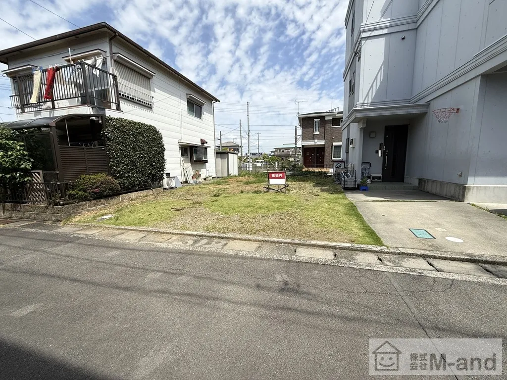 前面道路を含む現地写真