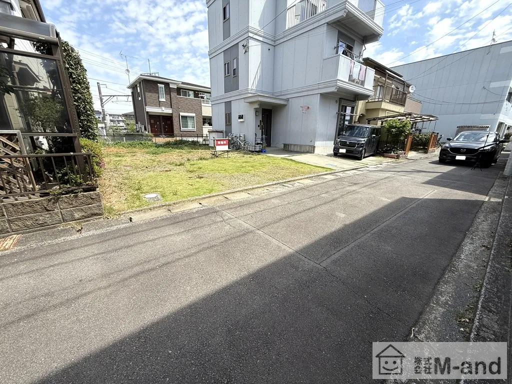 前面道路を含む現地写真