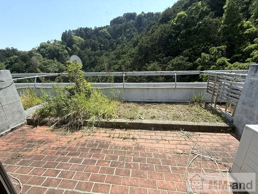 花壇付きのバルコニー