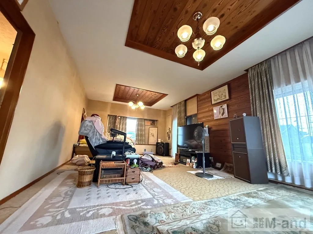 2階洋室は2部屋に区切る事もできます。