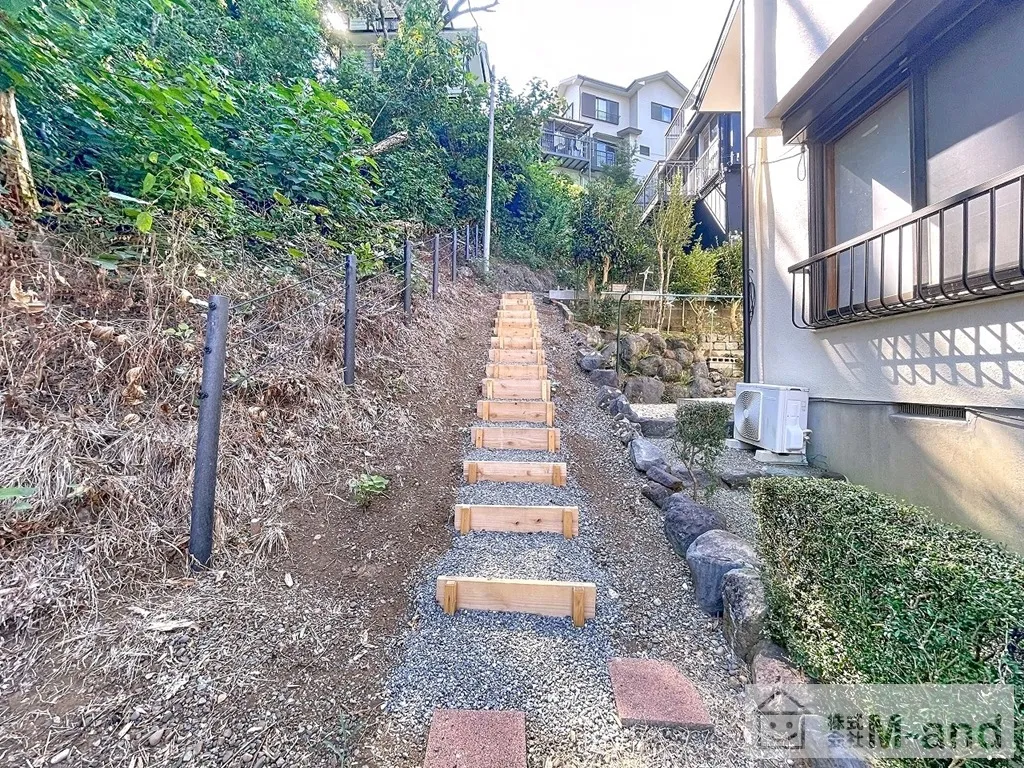 敷地・アプローチ