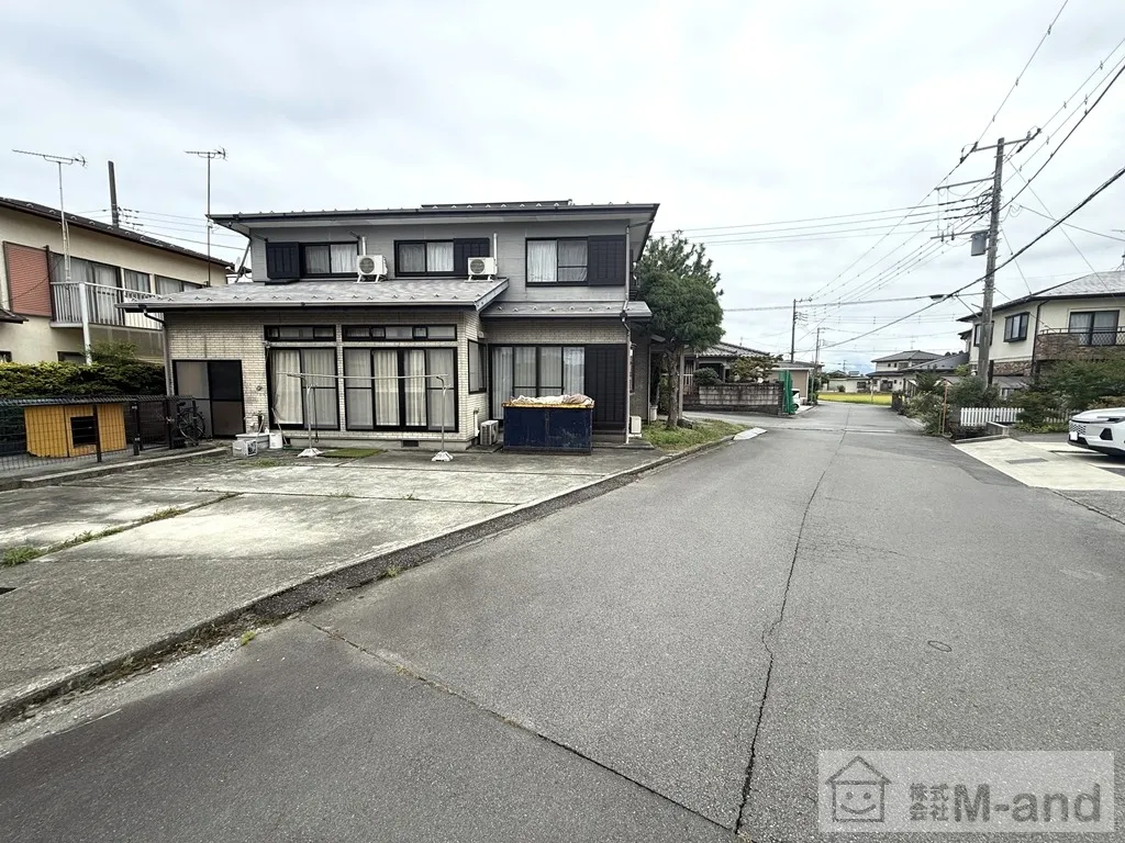南東側道路